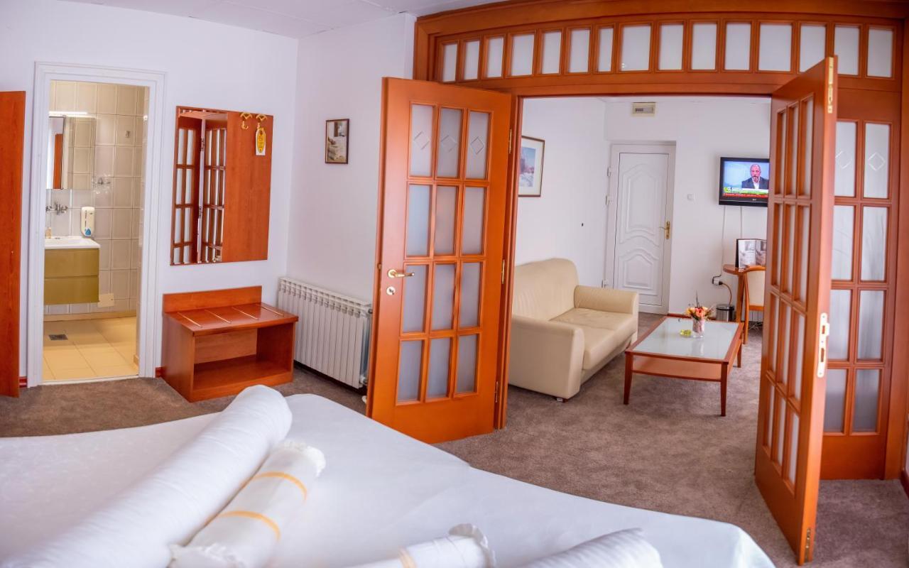 Hotel Integra Doboj Extérieur photo